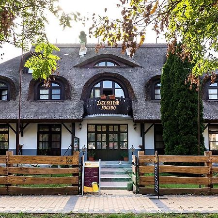 Gasthof Laci Betyar Hajduszoboszlo Exterior photo